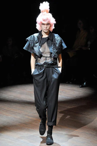 Look 5